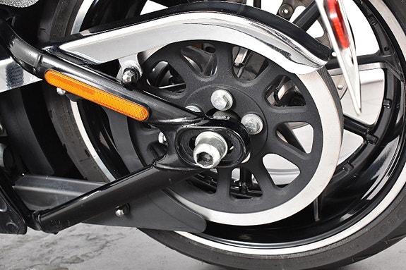 Harley-Davidson FXSB103 Softail Breakout ABS Nyservad 11 of 18