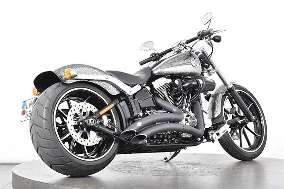 Harley-Davidson FXSB103 Softail Breakout ABS Nyservad 2 of 18
