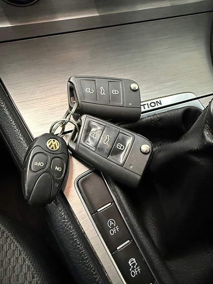 Volkswagen Golf I 21 of 27