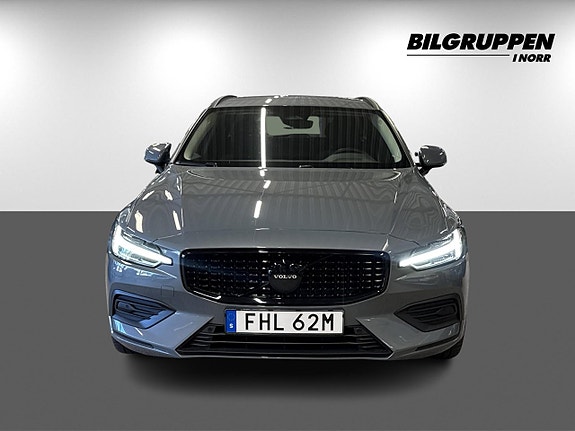 Volvo V60 2 of 21