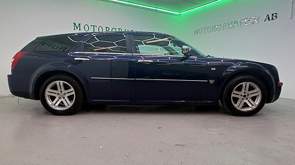 Chrysler 300C 4 of 19
