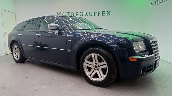 Chrysler 300C 3 of 19