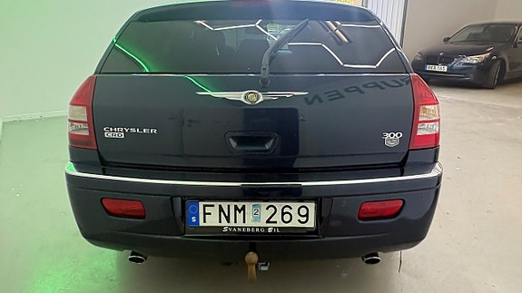 Chrysler 300C 19 of 19