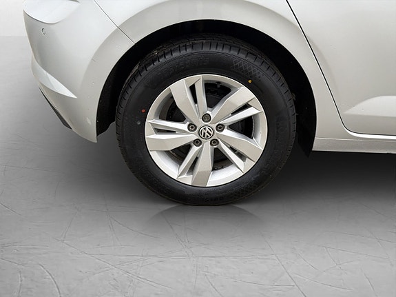 Volkswagen Polo 12 of 28