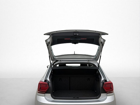 Volkswagen Polo 16 of 28