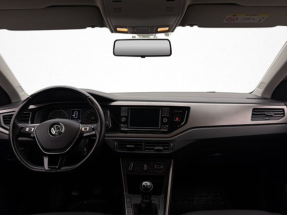 Volkswagen Polo 18 of 28
