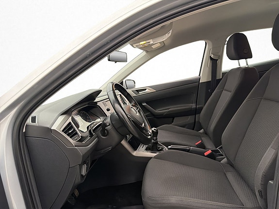 Volkswagen Polo 21 of 28