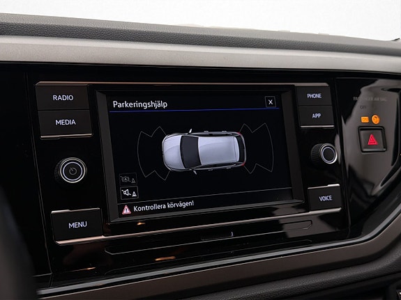 Volkswagen Polo 23 of 28