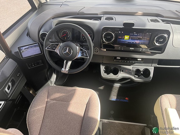 Eura Mobil Integra Line 726 QF GT MB 6 of 15