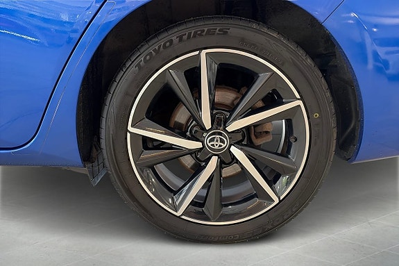 Toyota Auris 14 of 15