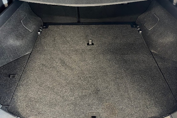 Toyota Auris 11 of 15