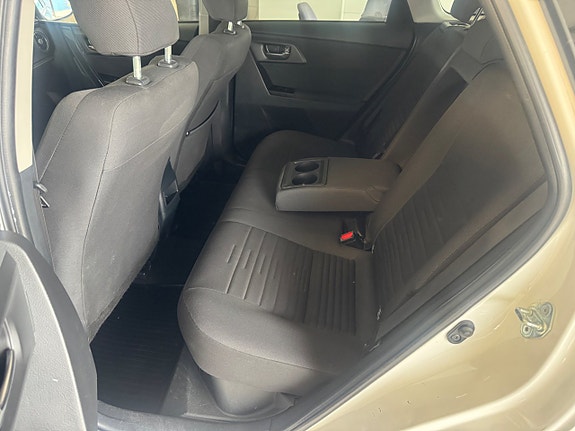 Toyota Auris 6 of 7
