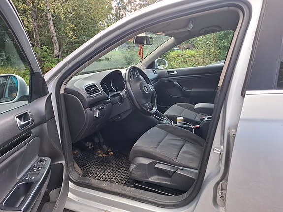 Volkswagen Golf VI 5 of 5