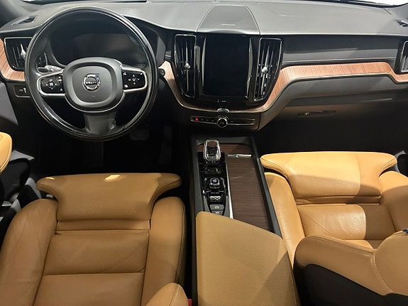 Volvo XC60 5 of 14