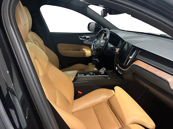 Volvo XC60 4 of 14