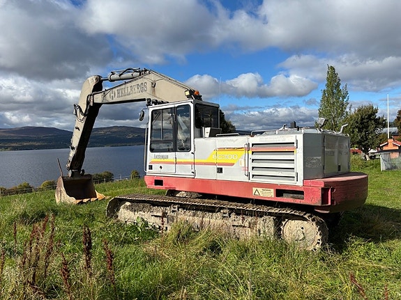 Grävmaskin Åkerman EC300 med flertal redskap 3 of 5