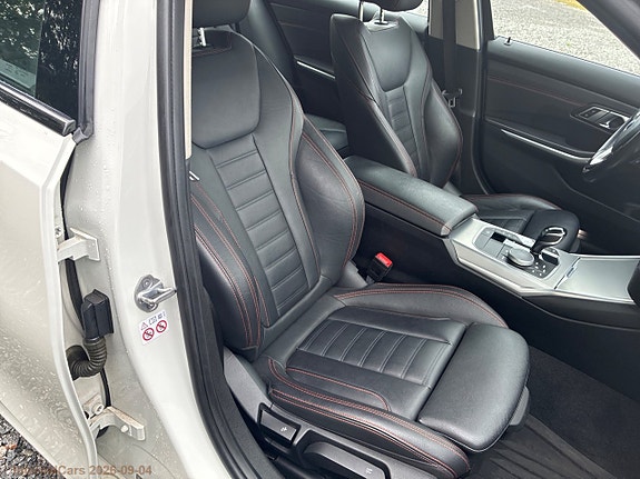 BMW 330e 16 of 19