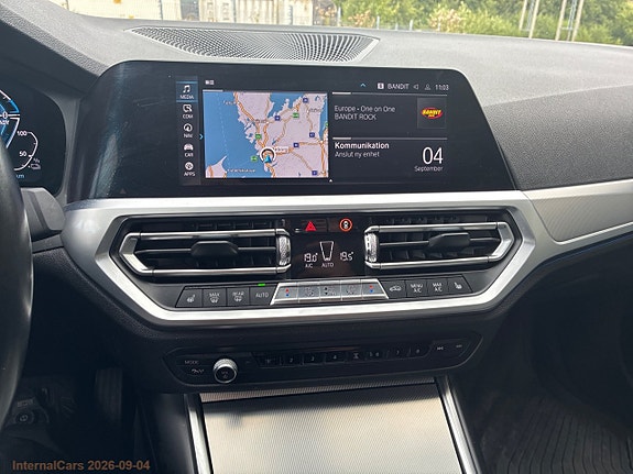 BMW 330e 12 of 19