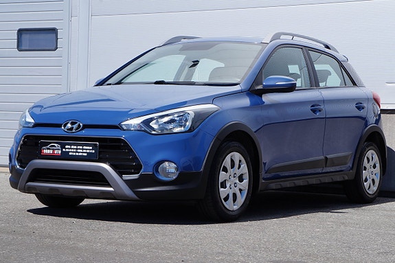 Hyundai i20 3 of 18
