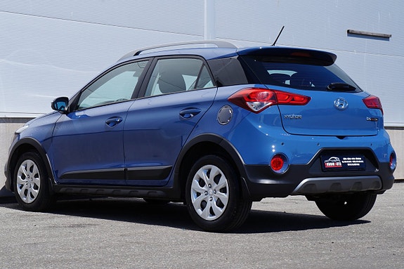 Hyundai i20 4 of 18