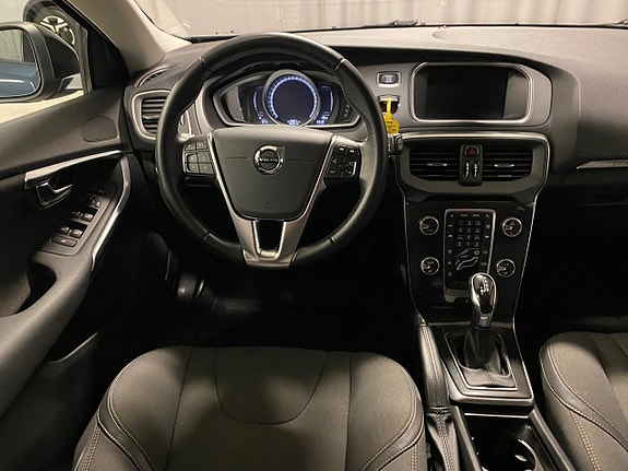 Volvo V40 Cross Country 5 of 19