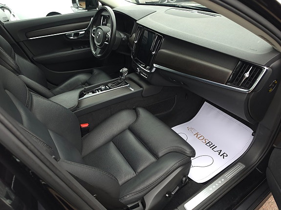 Volvo V90 Cross Country 7 of 16