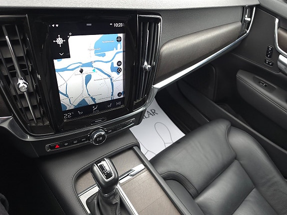 Volvo V90 Cross Country 12 of 16