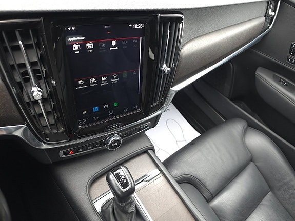 Volvo V90 Cross Country 14 of 16