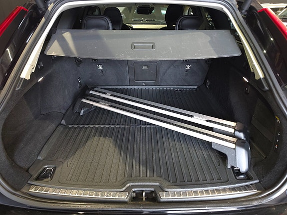Volvo V90 Cross Country 16 of 16