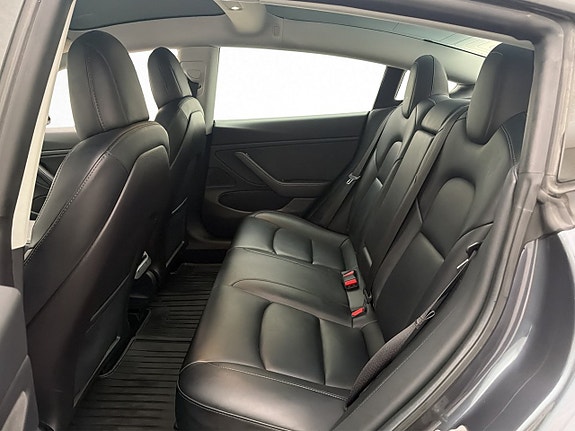 Tesla Model 3 16 of 30