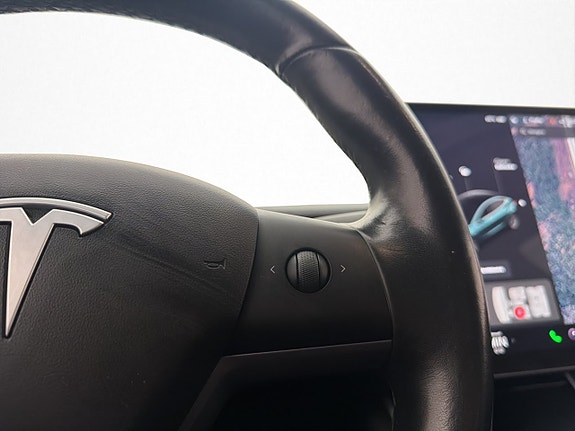 Tesla Model 3 28 of 30