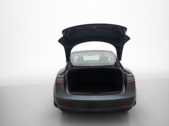 Tesla Model 3 11 of 30