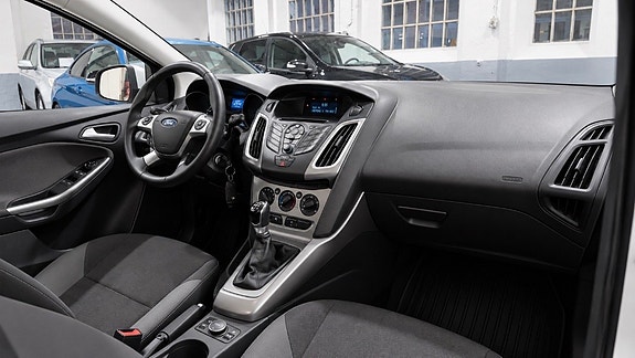 Ford Focus 10 of 13