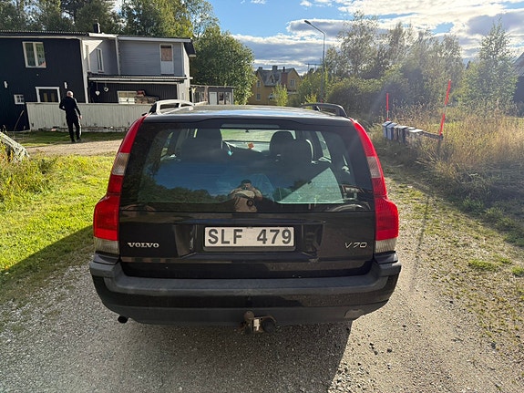 Volvo V70 4 of 5