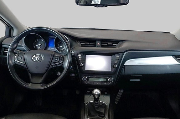 Toyota Avensis 8 of 10
