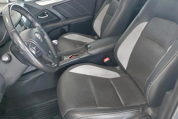 Toyota Avensis 6 of 10