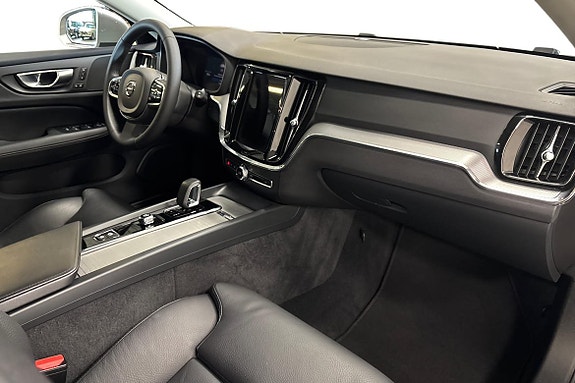 Volvo V60 Cross Country 10 of 20