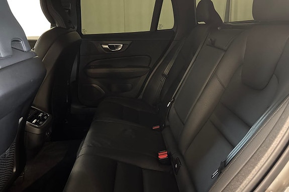 Volvo V60 Cross Country 12 of 20