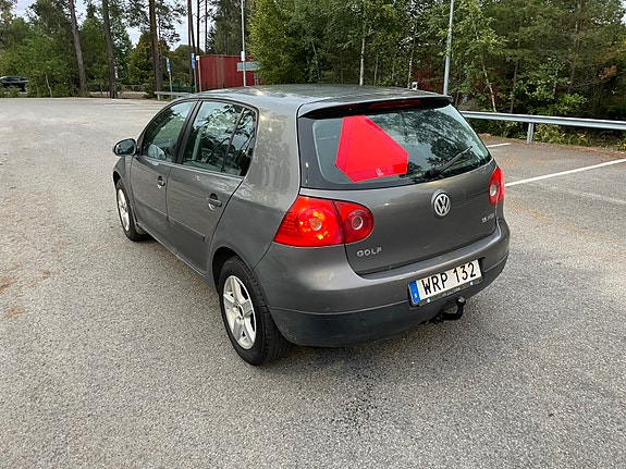 Volkswagen Golf V 4 of 8