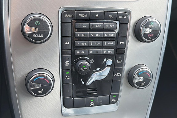 Volvo V70 20 of 30