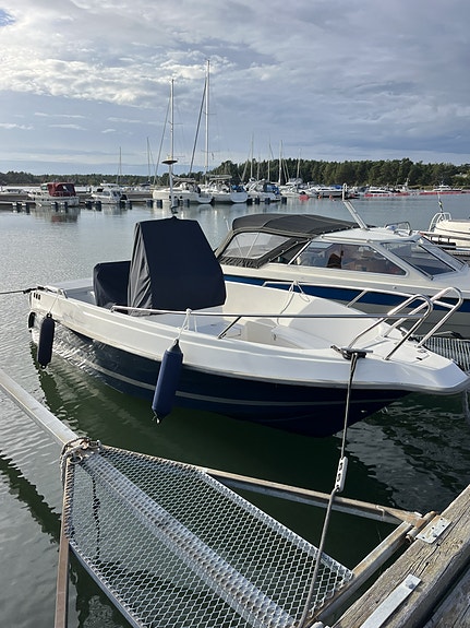 Uttern S55 Exclusive Mercruiser 135 hk 2006 6 of 8