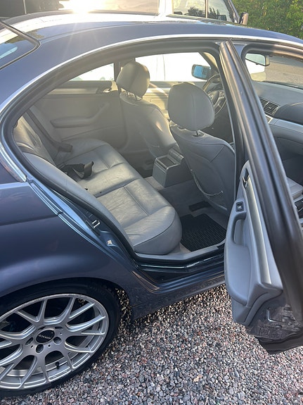 BMW 330Xi 8 of 10