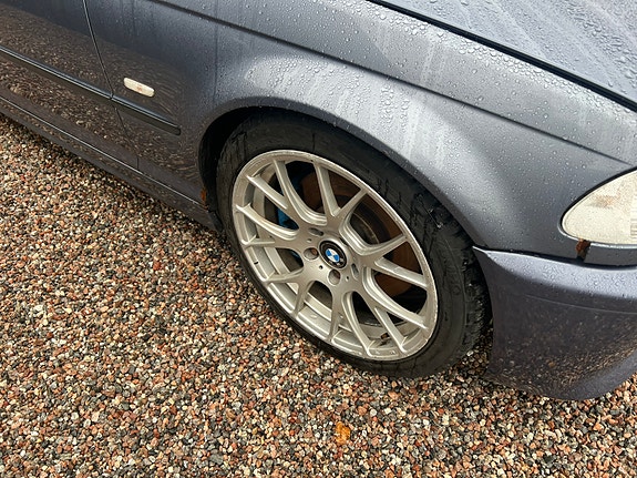 BMW 330Xi 9 of 10