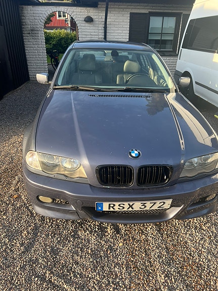 BMW 330Xi 6 of 10