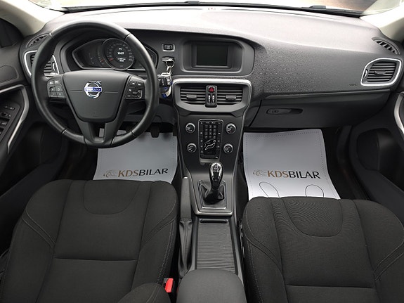 Volvo V40 8 of 12