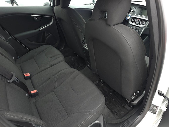 Volvo V40 10 of 12