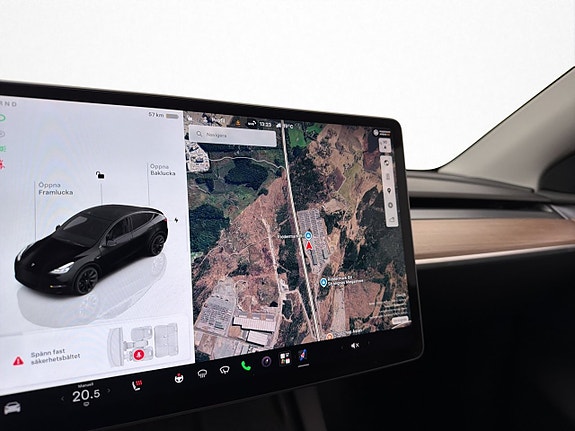 Tesla Model Y 15 of 30