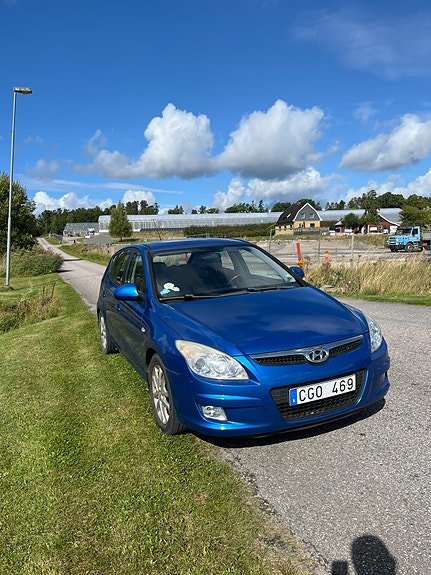 Hyundai i30 2 of 5