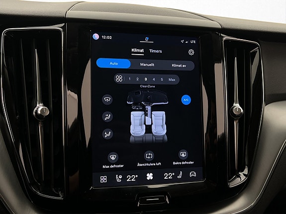 Volvo XC60 24 of 30