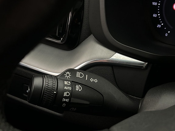 Volvo XC60 17 of 30